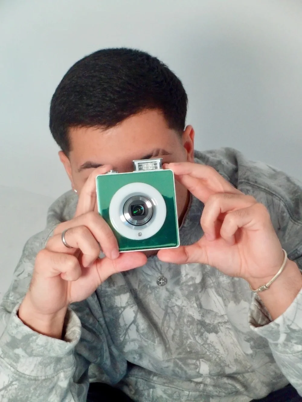 DIJIE SHOOTER WiFi enabled point & shoot camera in Emerald